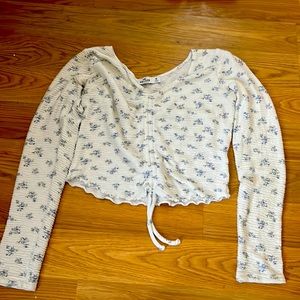 Hollister long sleeve crop top drawstring front